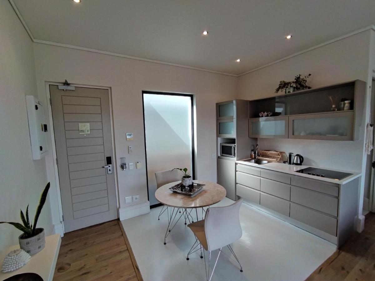 210 Gallery Luxury Studio Apartment นิสนา ภายนอก รูปภาพ